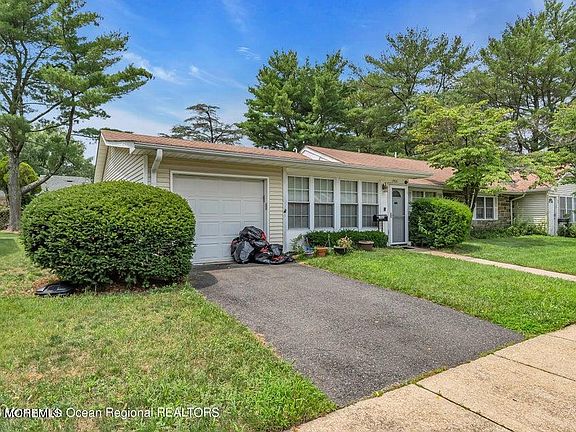 2nd image of 140A Sunflower Drive