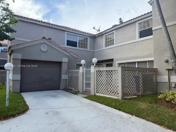 11131 Nautilus Dr, Hollywood, FL 33026