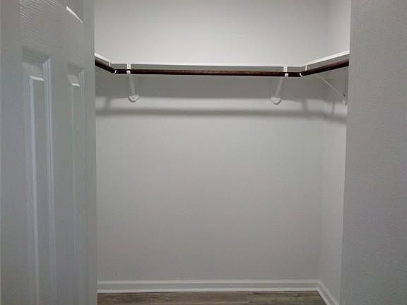 5th image of 8034 Antoine Dr APT 226