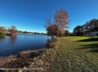 302C Malvern Ct, Lakewood, NJ 08701