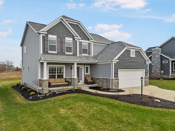 344 Heatherby Ln NE, Hartville, OH 44632