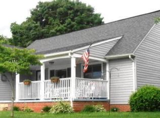 504 Memorial Blvd, Narrows, VA 24124