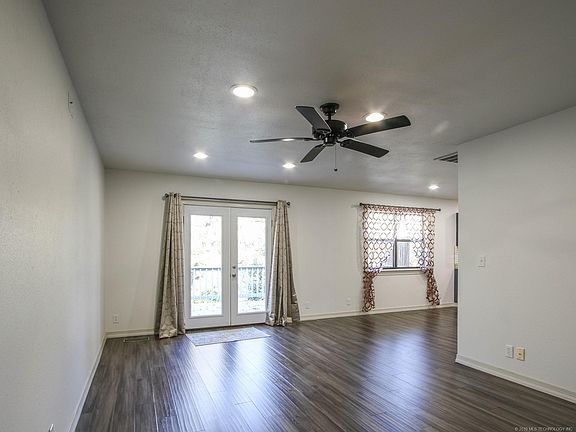 4th image of 1535 E Cobb Ave
