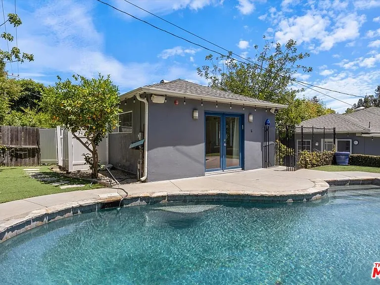 14041 Roblar Rd — Photo 38