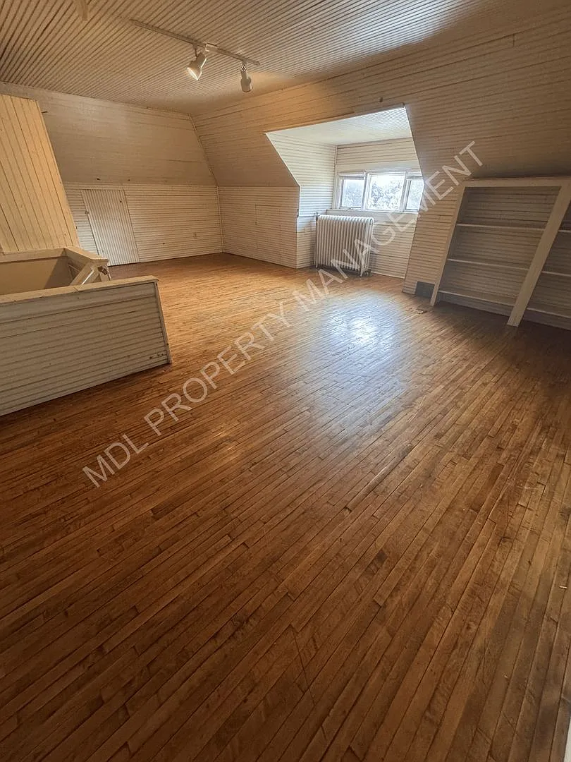 1414 Gratiot — Photo 3