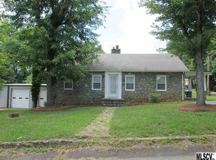 302 Hospital Ave NW, Lenoir, NC 28645
