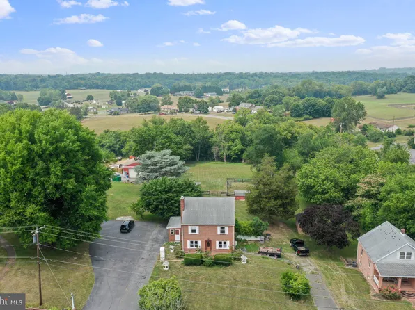 155 Harmony Dr, Falling Waters, WV 25419