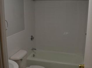 2 Middle Rd, Plaistow, NH 03865