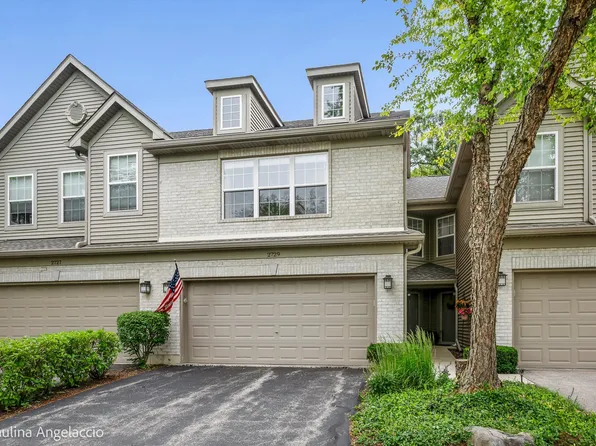 2729 Granite Ct, Prairie Grove, IL 60012