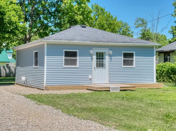 734 Johnson St, Owosso, MI 48867