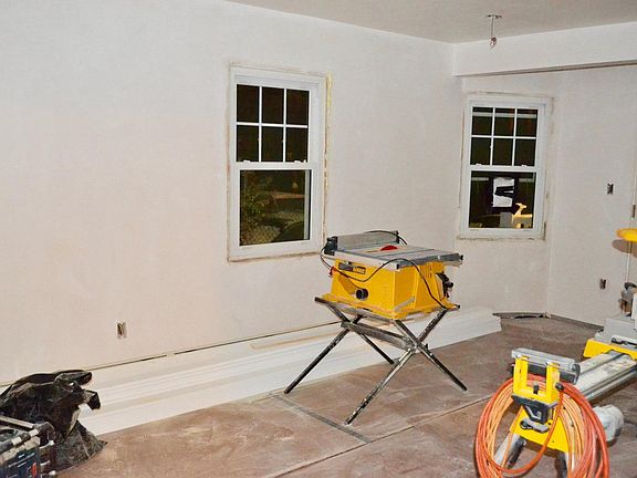 4th image of 78 Bonair Street # First Floor