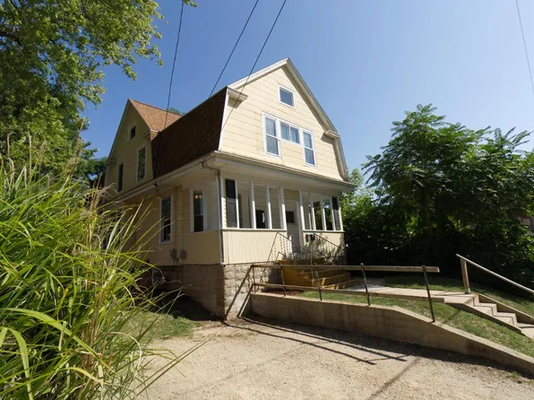 208 West Milwaukee STREET, Watertown, WI 53094
