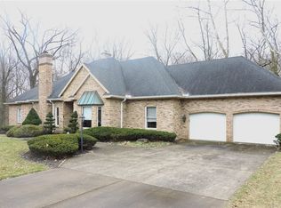 32 Thornhill Dr, Danville, IL 61832