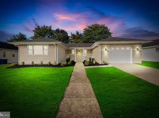 43 Grenada St, Toms River, NJ 08757