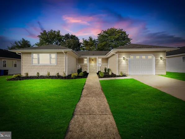 43 Grenada St, Toms River, NJ 08757
