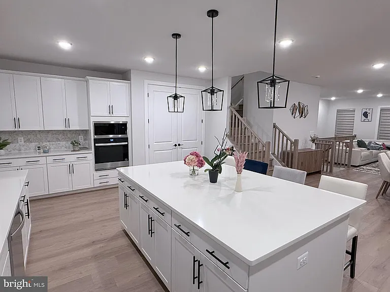 42114 Waltz Ter — Photo 2