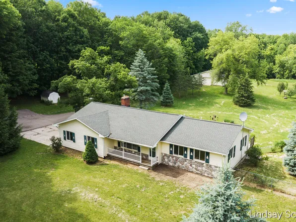 1525 104th St SW, Byron Center, MI 49315