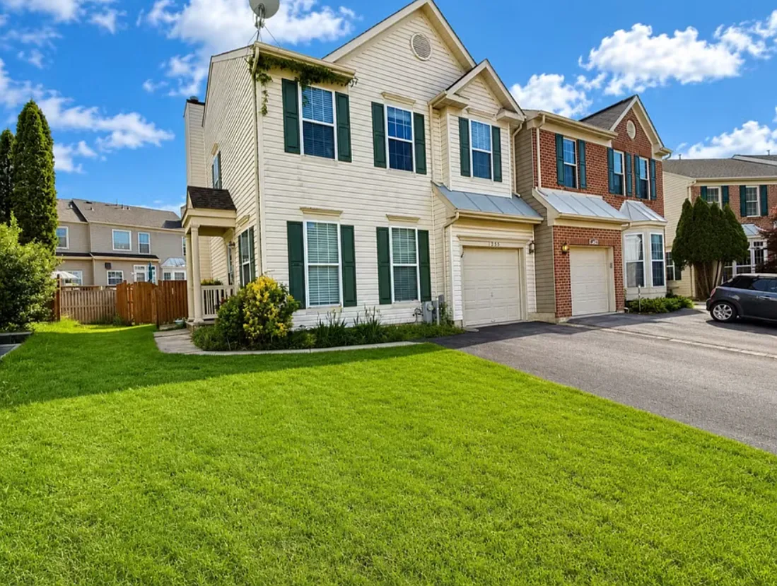 Building Photo - 235 Eisenhower Ct