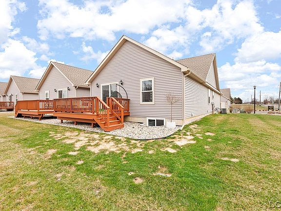 3rd image of 1205 Reeve Dr