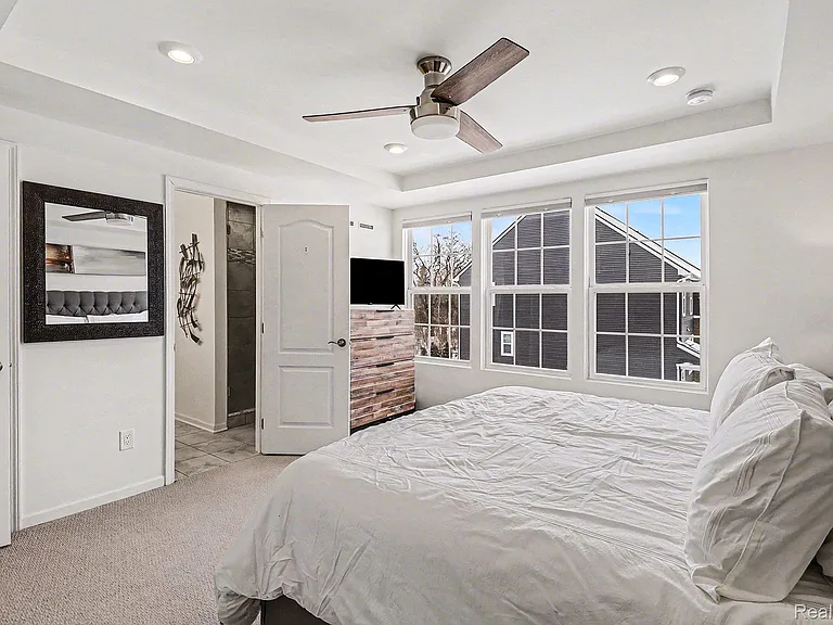 258 S Mill St — Photo 19