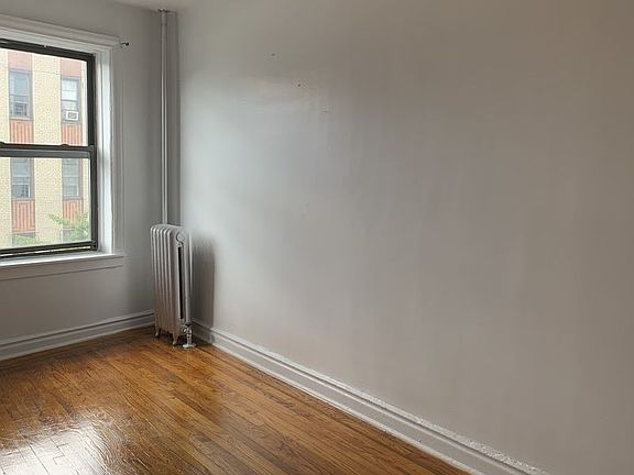4th image of 105 E 198th St APT 4E