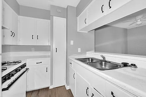Carolyn Court Apartments Photo 1