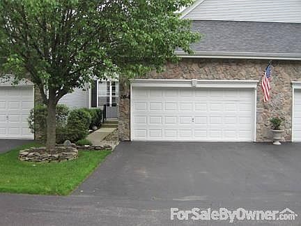 1st image of 264 Woodlands Dr
