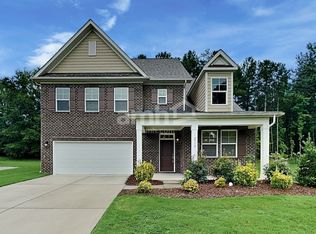 2914 Phillips Fairway Dr, Charlotte, NC 28216