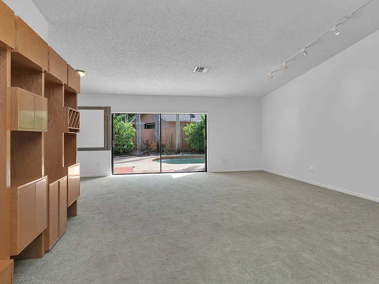 21131 Highland Lakes Blvd — Photo 28