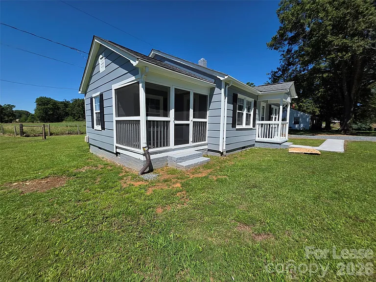 1318 Baucom Rd — Photo 16