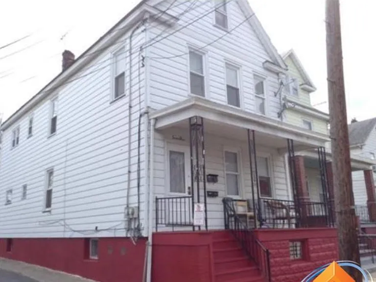 79 Plum St #1 — Photo 1