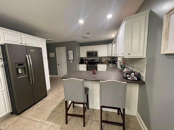 4th image of 3030 Emily Ct