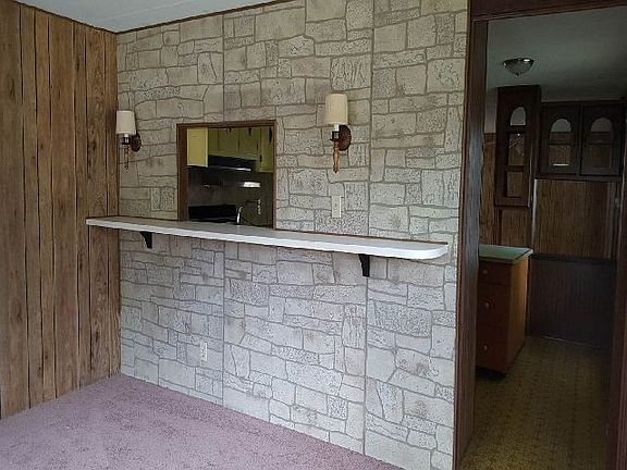 3rd image of 97 Quarry Hill Est #97