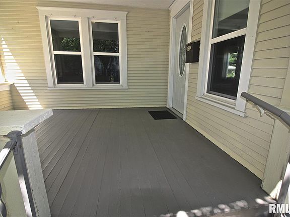 3rd image of 2425 W Ayres Ave