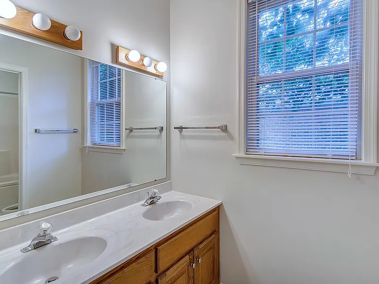 1497 Bremerton Ln — Photo 9