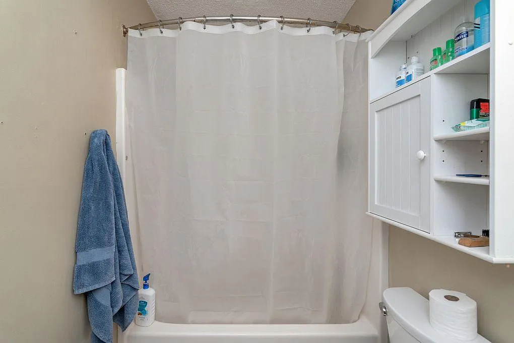 3 bed, 1069 sqft, $1,850 — Photo 3