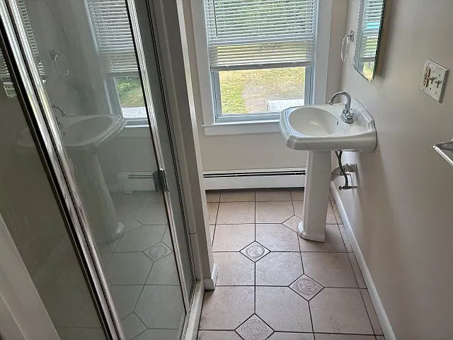 4 bed, 1318 sqft, $2,800 — Photo 3