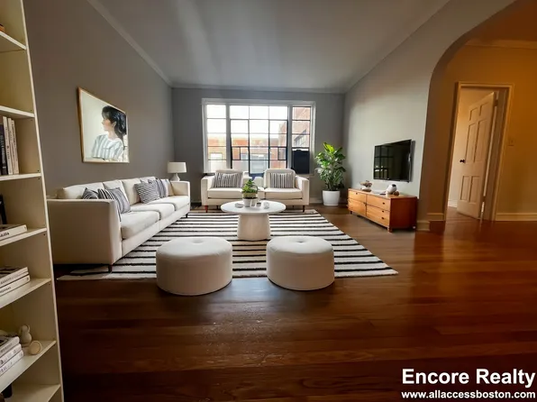 (undisclosed Address), Brookline, MA 02446