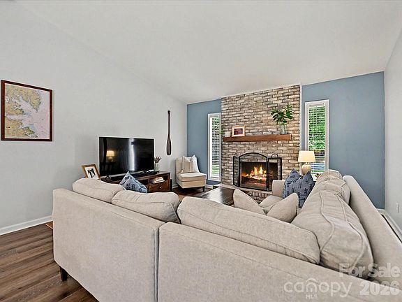 5th image of 1130 Cameo Ct