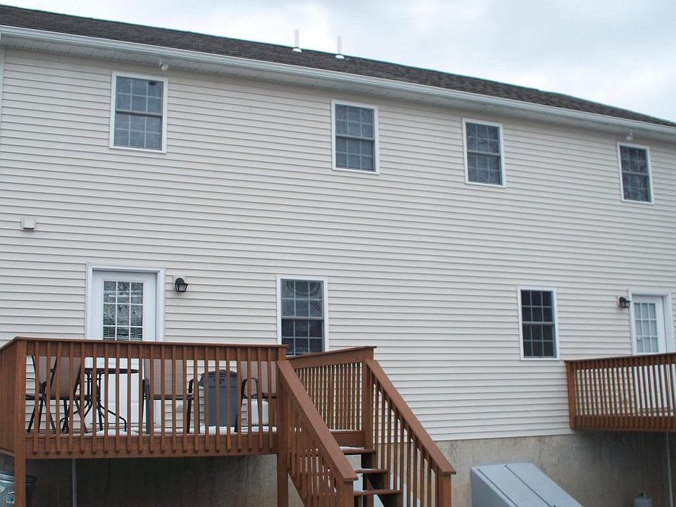 2nd image of 115 Parrish St