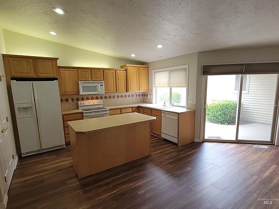 4th image of 4022 N Kessinger Ln