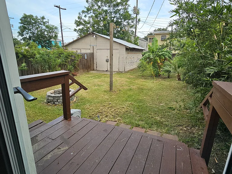 4423 Avenue K — Photo 19