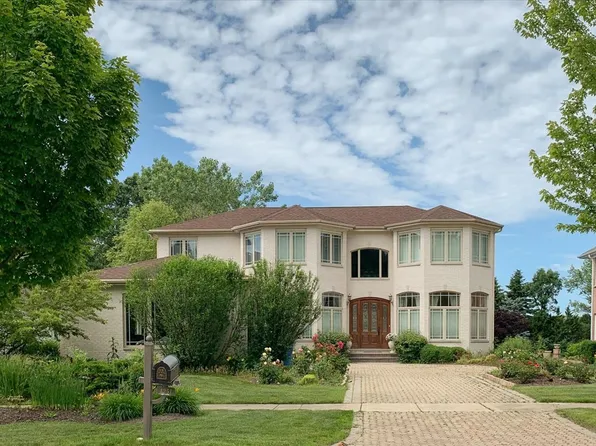 1251 Hilary Ln, Highland Park, IL 60035