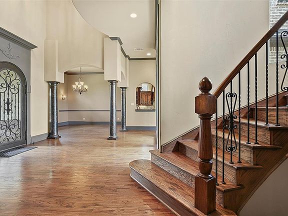 3rd image of 17401 Oakington Ct