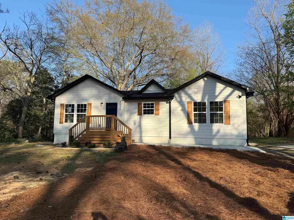 2055 Pinehurst Dr, Gardendale, AL 35071