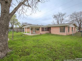 550 Lanark Dr, San Antonio, TX 78218