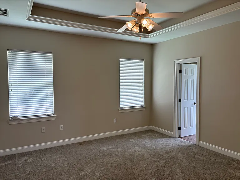 1036 River Ct — Photo 10