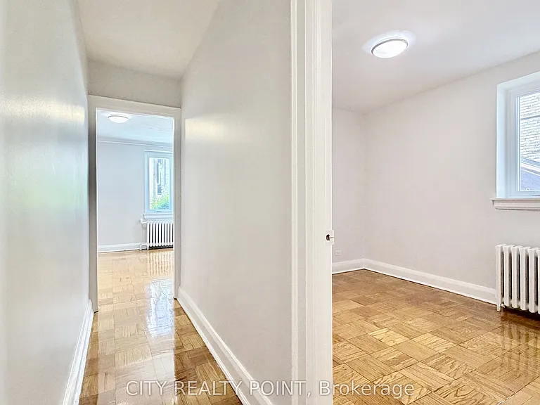 396 Avenue Rd #218 — Photo 6