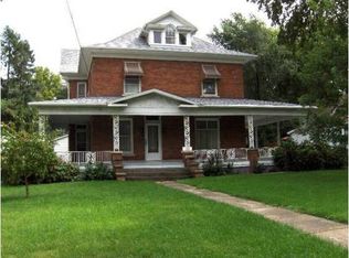 125 S Piatt St, Monticello, IL 61856