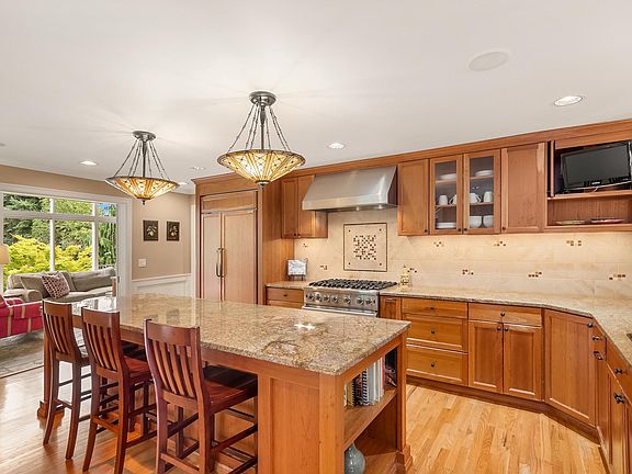 5th image of 954 88th Ave NE